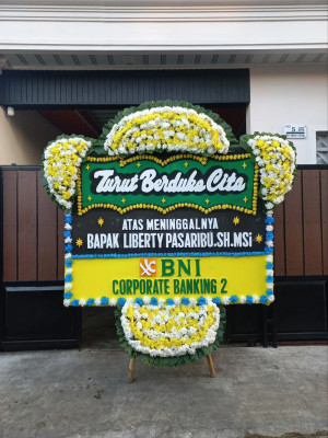Papan Bunga Duka di Sinar Rambang