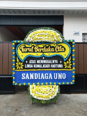 Papan Bunga Duka di Sinar Rambang