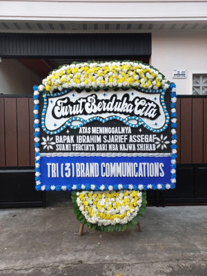 Papan Bunga Duka di Sinar Rambang